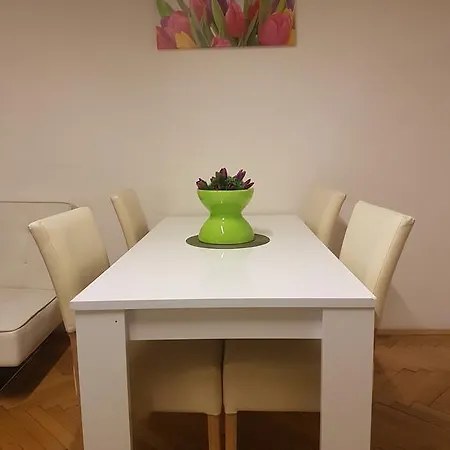 Budget Charles Square Appartement